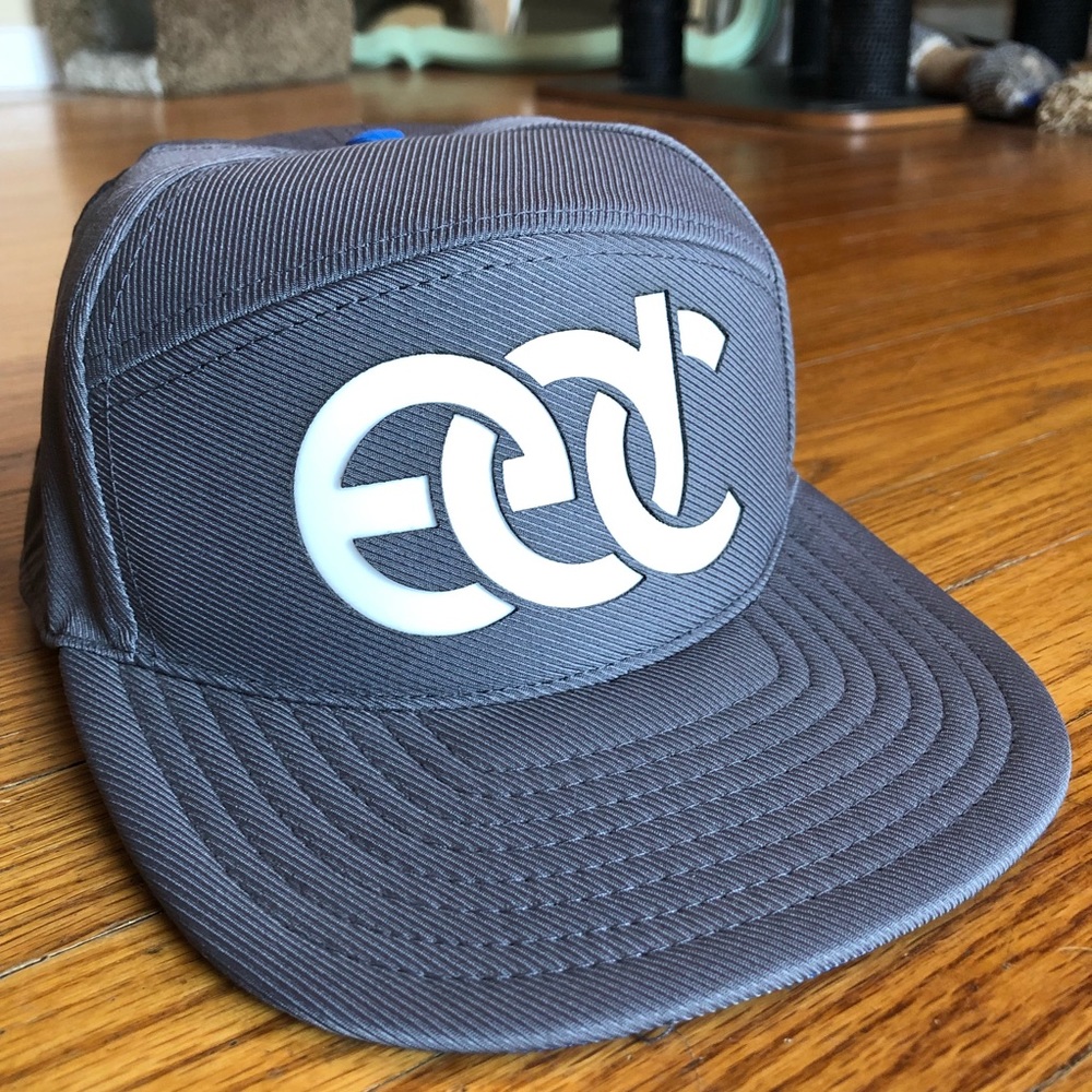 Lumativ light up EDC SnapBack New with charger